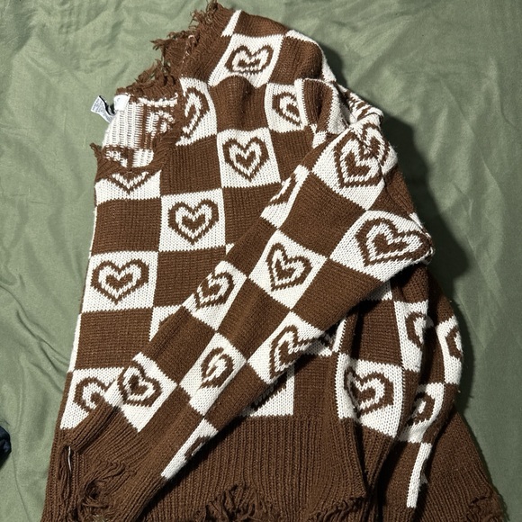 Heart Patterned Brown Sweater with Fringe - Picture 3 of 4